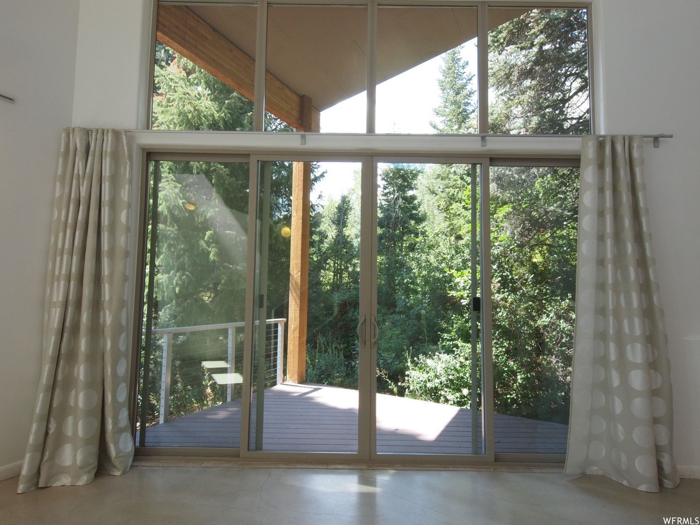 Building Photo - 430 Aspen Dr