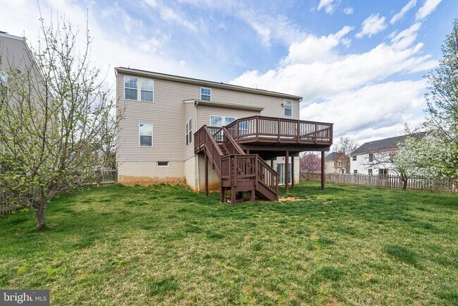 Building Photo - 9 Eisentown Drive