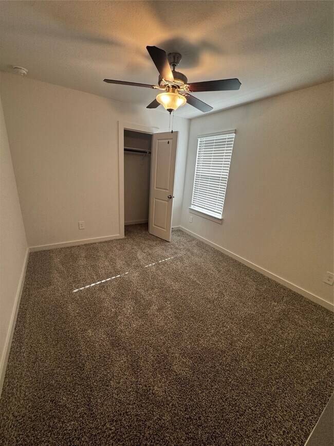 Building Photo - 6107 Jasper Hl Dr