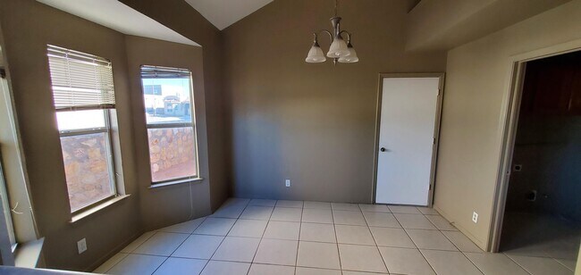 Building Photo - 12525 Tierra Cuervo Dr
