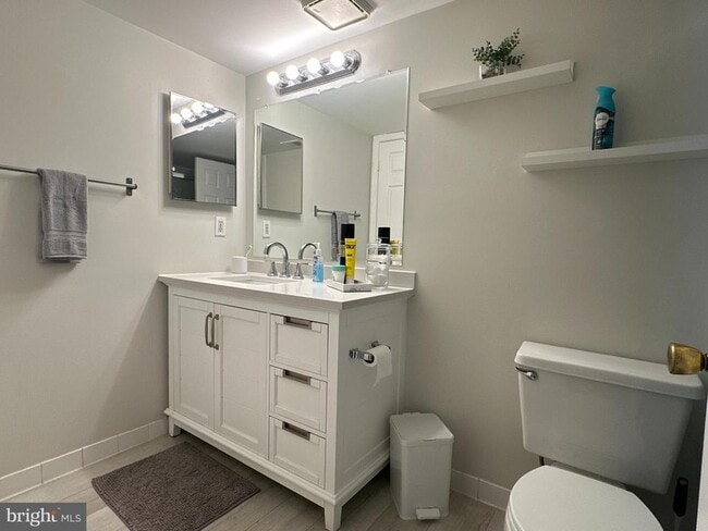 Building Photo - 9555 Battery Heights Blvd