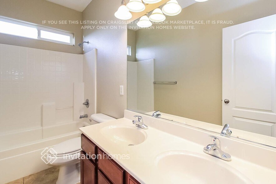 Building Photo - 16 Shadmoor Pl