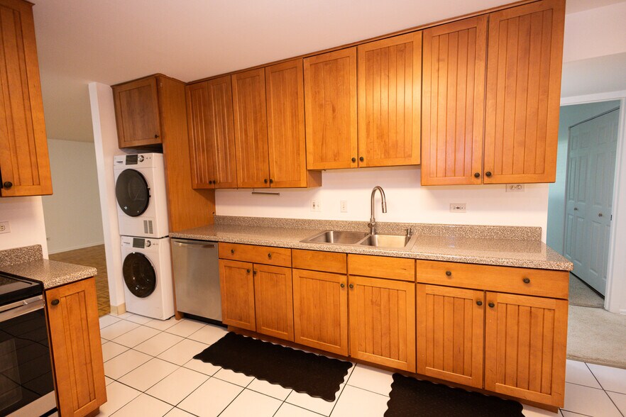 Building Photo - 930 Beau Dr