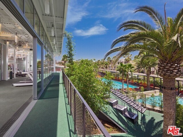 Building Photo - 6241 Crescent Park W