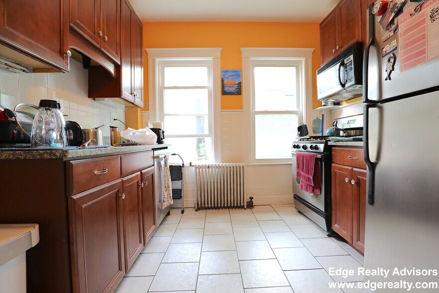 Primary Photo - 39 Bothwell Rd