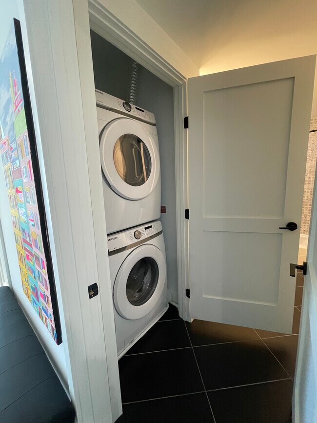 Building Photo - 1312 13th St NW