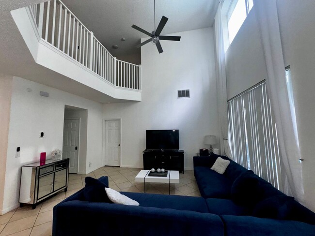 Building Photo - STUNNING Emerald Island Resort 5 bedroom 4...