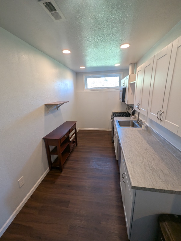 Building Photo - 228 Bellvue Dr
