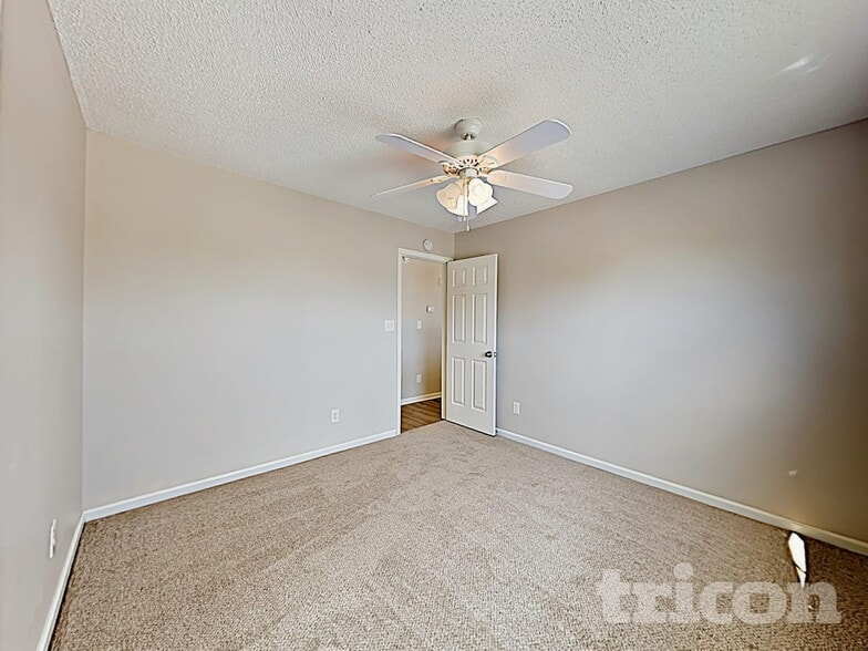 Building Photo - 4310 Windjammer Ct SW