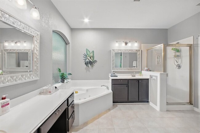 Building Photo - 22 Watermint Pl
