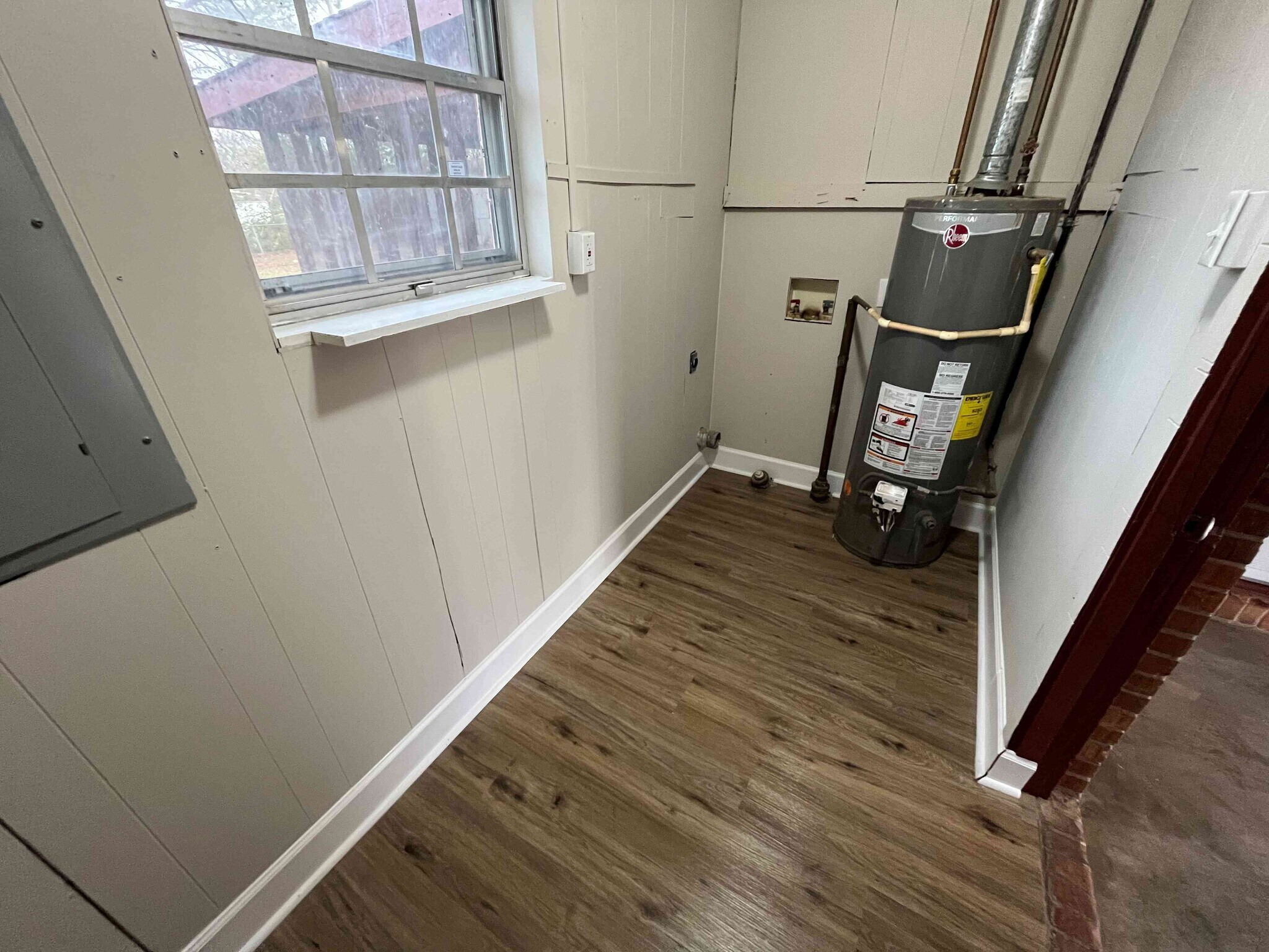 Building Photo - 2604 Briar Ave SW