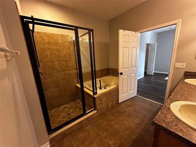 Building Photo - 15115 Stonebriar Way