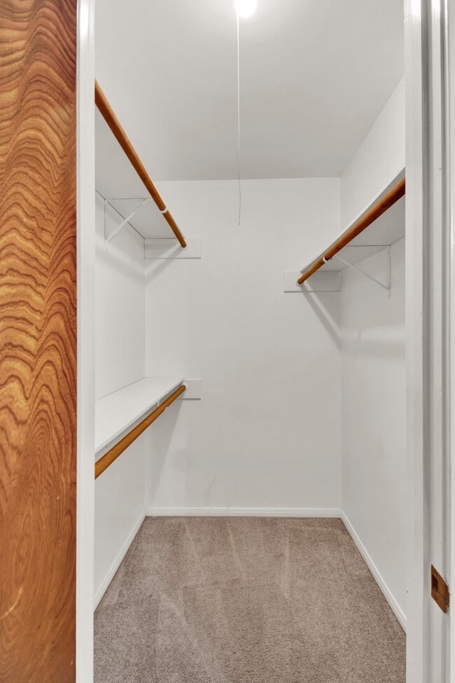 Building Photo - 5703 Havenwoods Dr