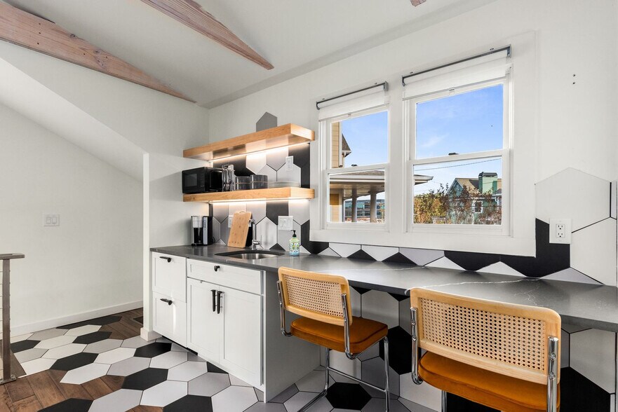 Building Photo - 69 Randolph St NE