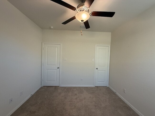 Building Photo - 783 Bayberry Ln