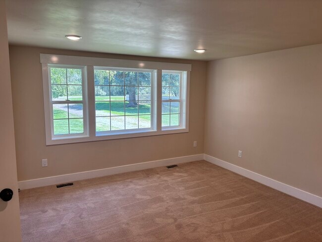 Building Photo - 4801 S 4300 W
