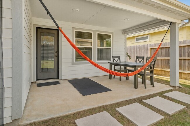 Building Photo - 18544 Meadow Point Ln