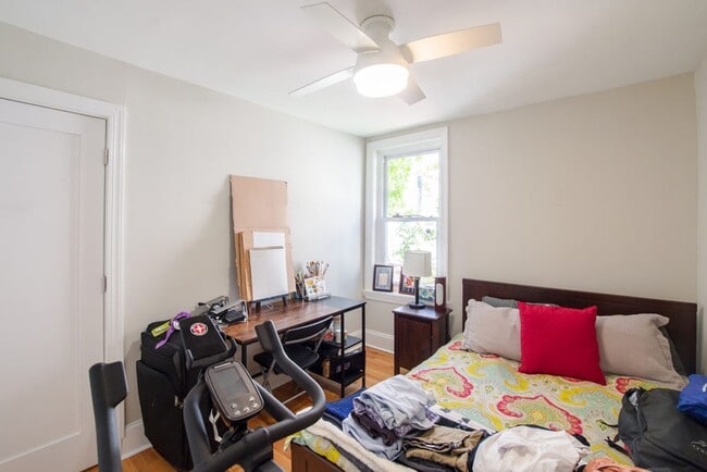 Building Photo - Two Bed Graduate Hospital Apartment