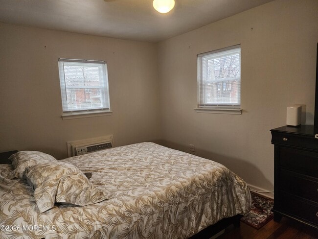 Building Photo - 304 South St