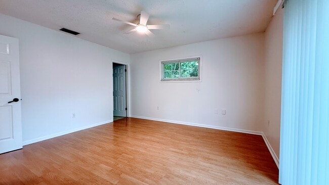Building Photo - 3429 S Polk Ave
