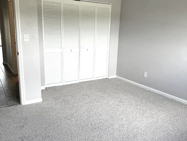 Building Photo - FIRST MONTH RENT FREE@! Immaculate 55+ Condo with Views of Golf Course in N. Ft. Myers