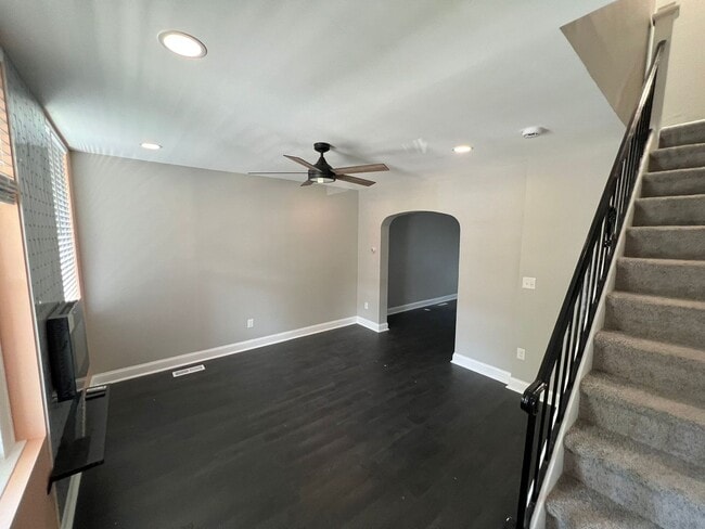 Building Photo - Charming 3 bedroom, 1 bathroom home locate...