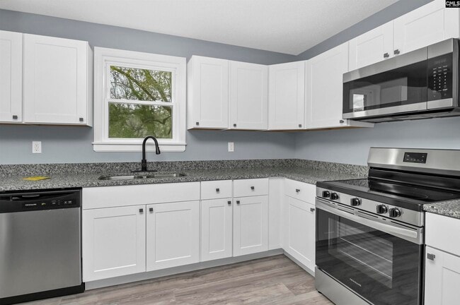 Building Photo - 3001 Truman St