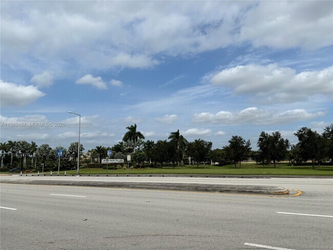 Building Photo - 10900 SW 104th St