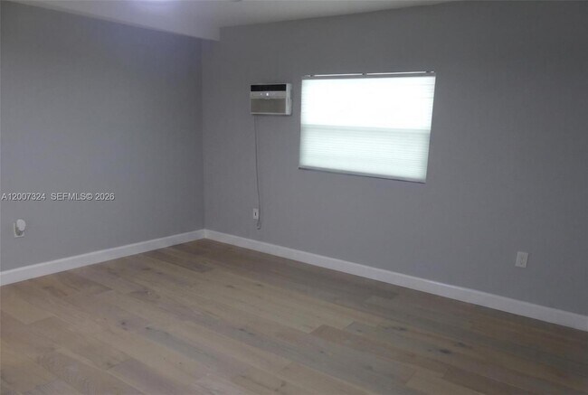 Building Photo - 161-165-165 NW 40th St