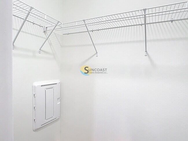 Building Photo - 3821 SW 43rd Ct
