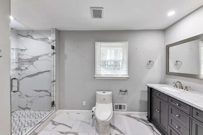 Building Photo - 2764 Veltre Pl SW