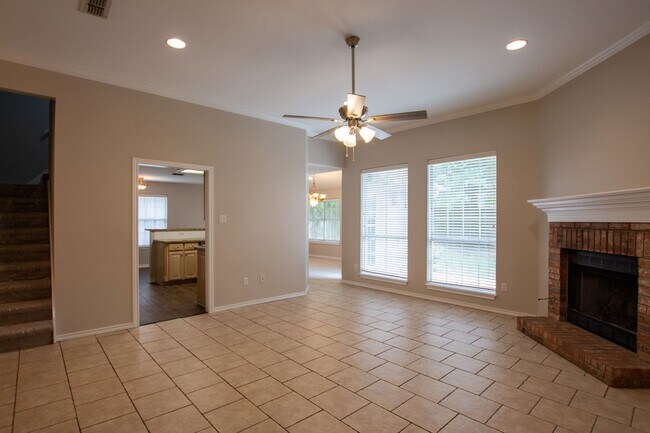 Building Photo - 5716 Bostick Dr