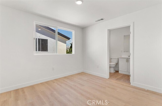 Building Photo - 703 W 80th St