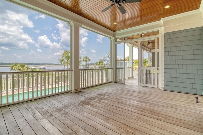 Building Photo - 4 Bedroom 4.5 Bath Home in Dunes West - Mt...