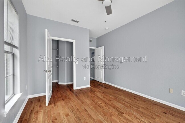 Building Photo - 8290 Gate Pkwy W
