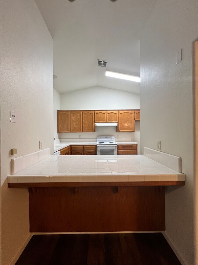 Building Photo - 92 Rosewood Cir