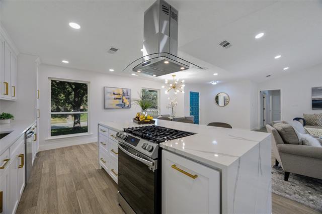 Building Photo - 2400 Bengal Ln