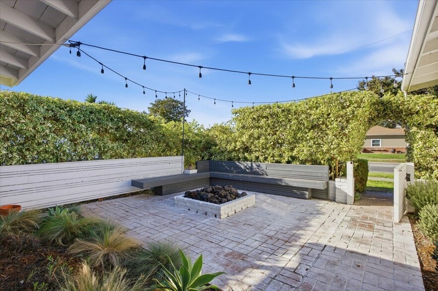 Building Photo - 3834 W 147th Pl