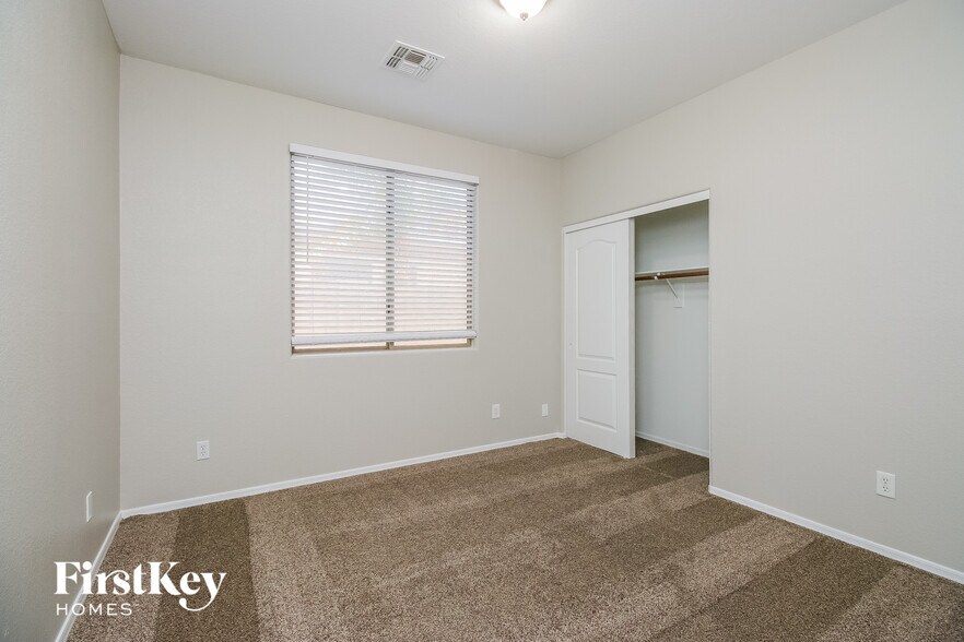 Building Photo - 12529 W Highland Ave