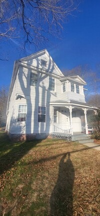 Building Photo - 70 Walnut St