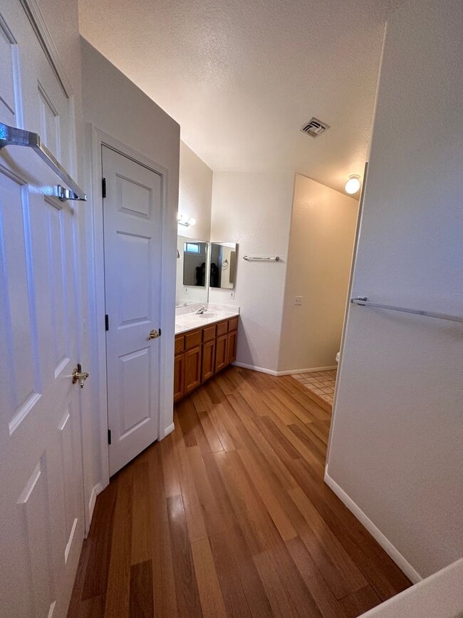 Building Photo - Great 3 Bedroom, 2 Bath Home Centrally located in Kingman!