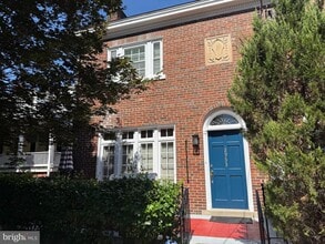Building Photo - 2933 Ordway St NW