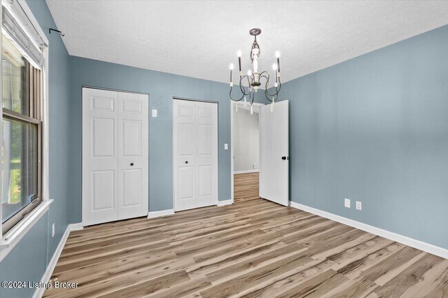 Building Photo - 250 Buck Knobs Rd
