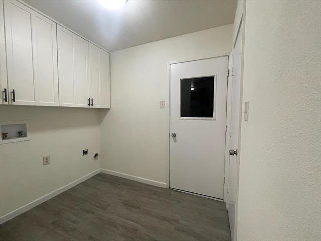 Building Photo - 3134 Rainbow Dr