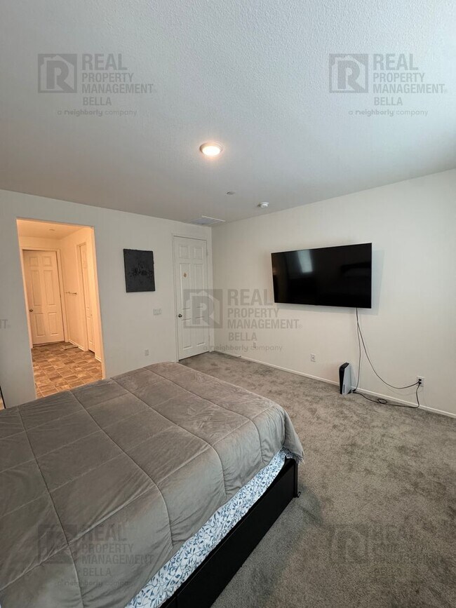 Building Photo - Beautiful 3 Bed, 2 Bath Single-Story Home in McSweeny Farms with Open-Concept Living