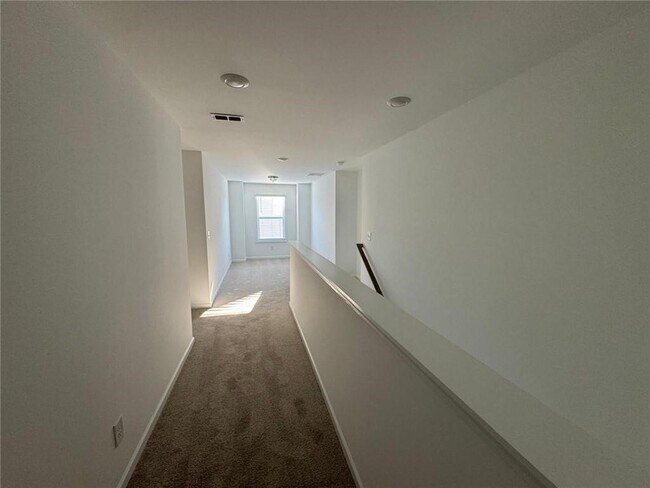 Building Photo - 30 Everly Wy