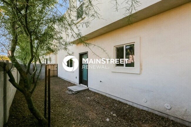 Building Photo - 3 Bedroom Pet-Friendly Home in Phoenix, AZ...