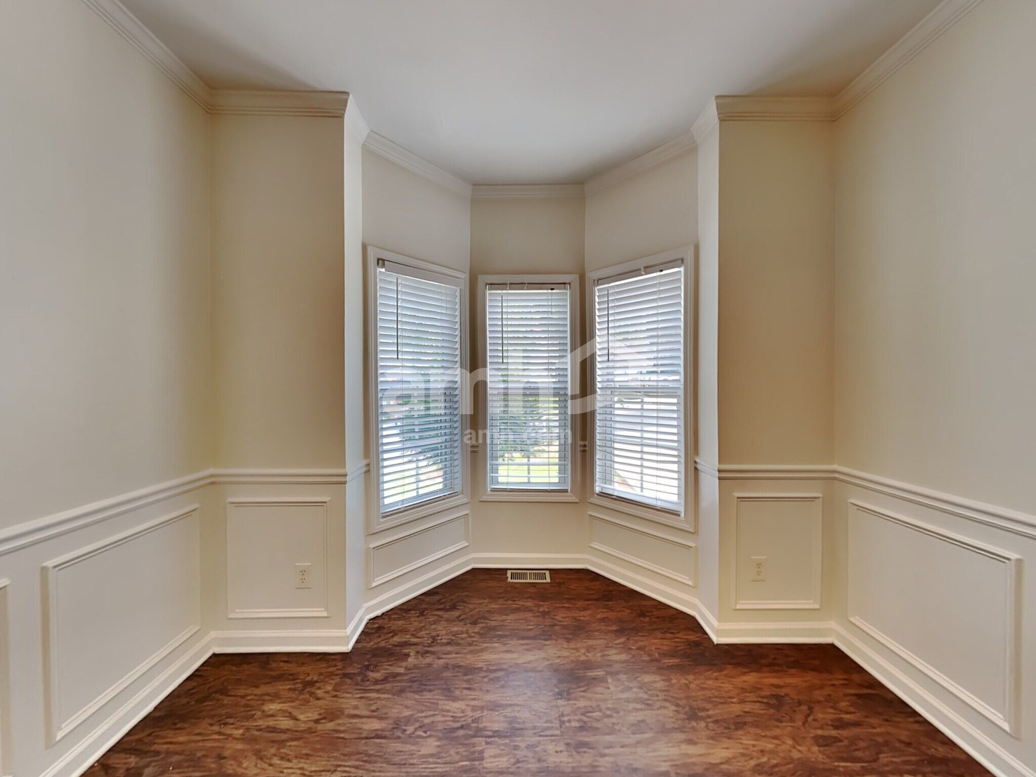 Building Photo - 2485 Chandler Grove Dr