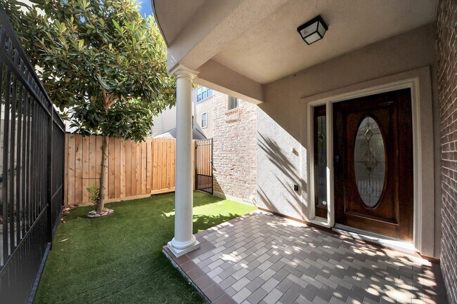 Building Photo - 5317 Feagan St