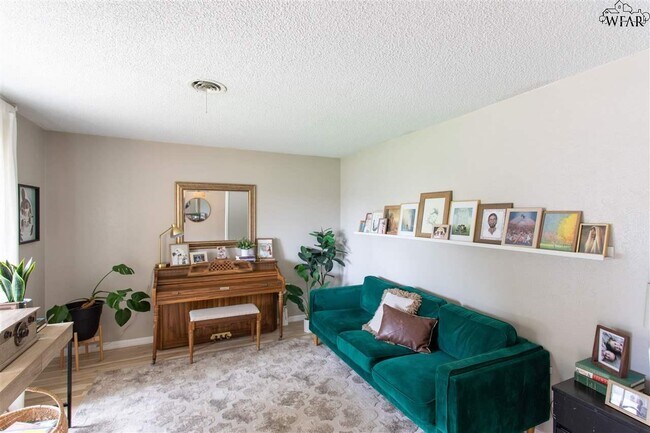 Building Photo - 2913 Radney Ln